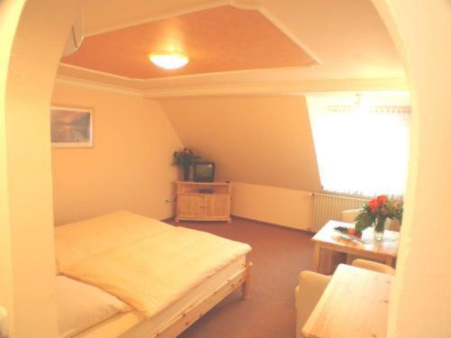 Landgasthof - Hotel Zum Stern Linden  Ngoại thất bức ảnh